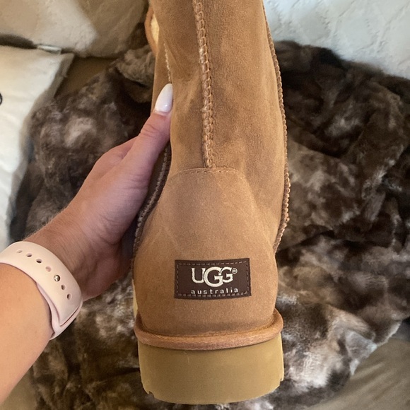 Men’s Classic Ugg Boots - Picture 2 of 4